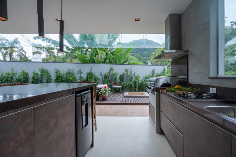 Santos-Ana-Amelia-Area-Gourmet-scaled