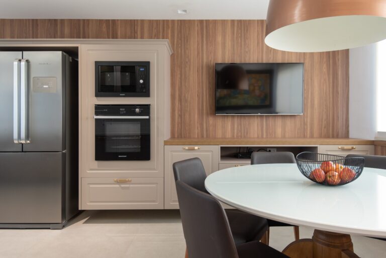 Sao-Luis-Andrea-Matos-e-Caroline-Pedraca-Cozinha-1-1-scaled